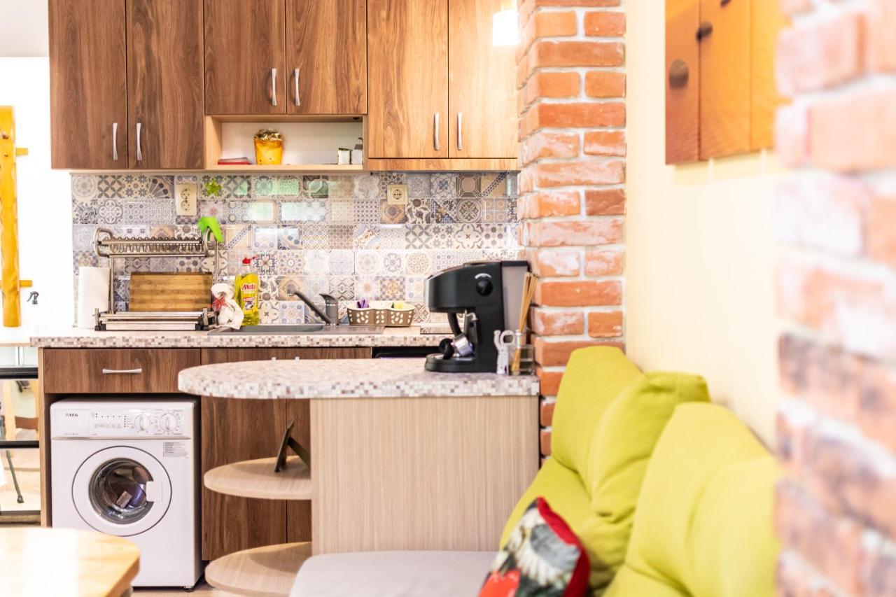 Barcelona Colorful Central Studio W Green Backyard Sofia Exterior photo